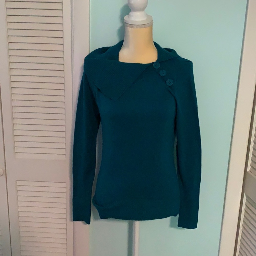 Emerald green sweater